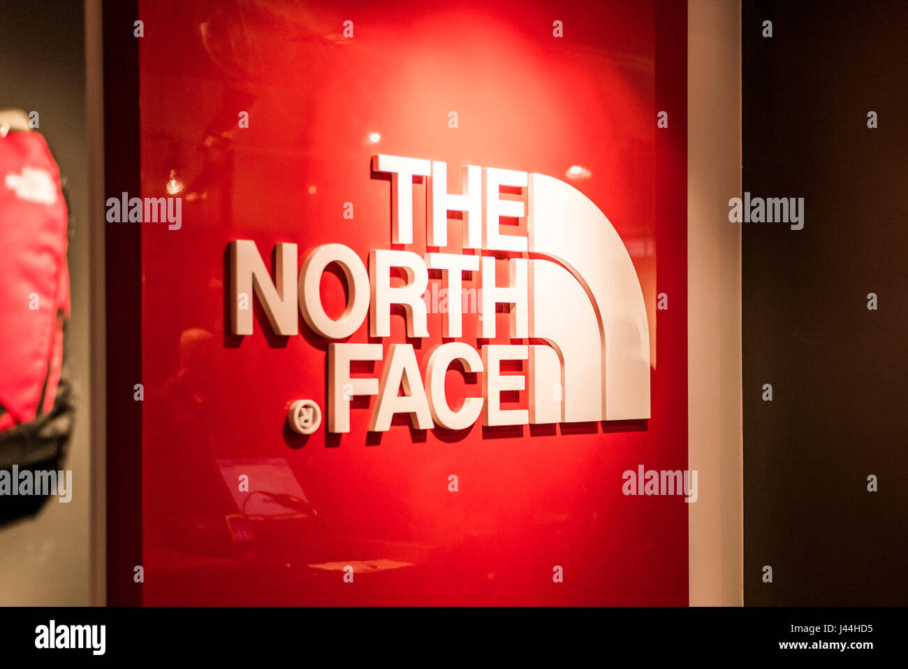 north face mc arthur glen