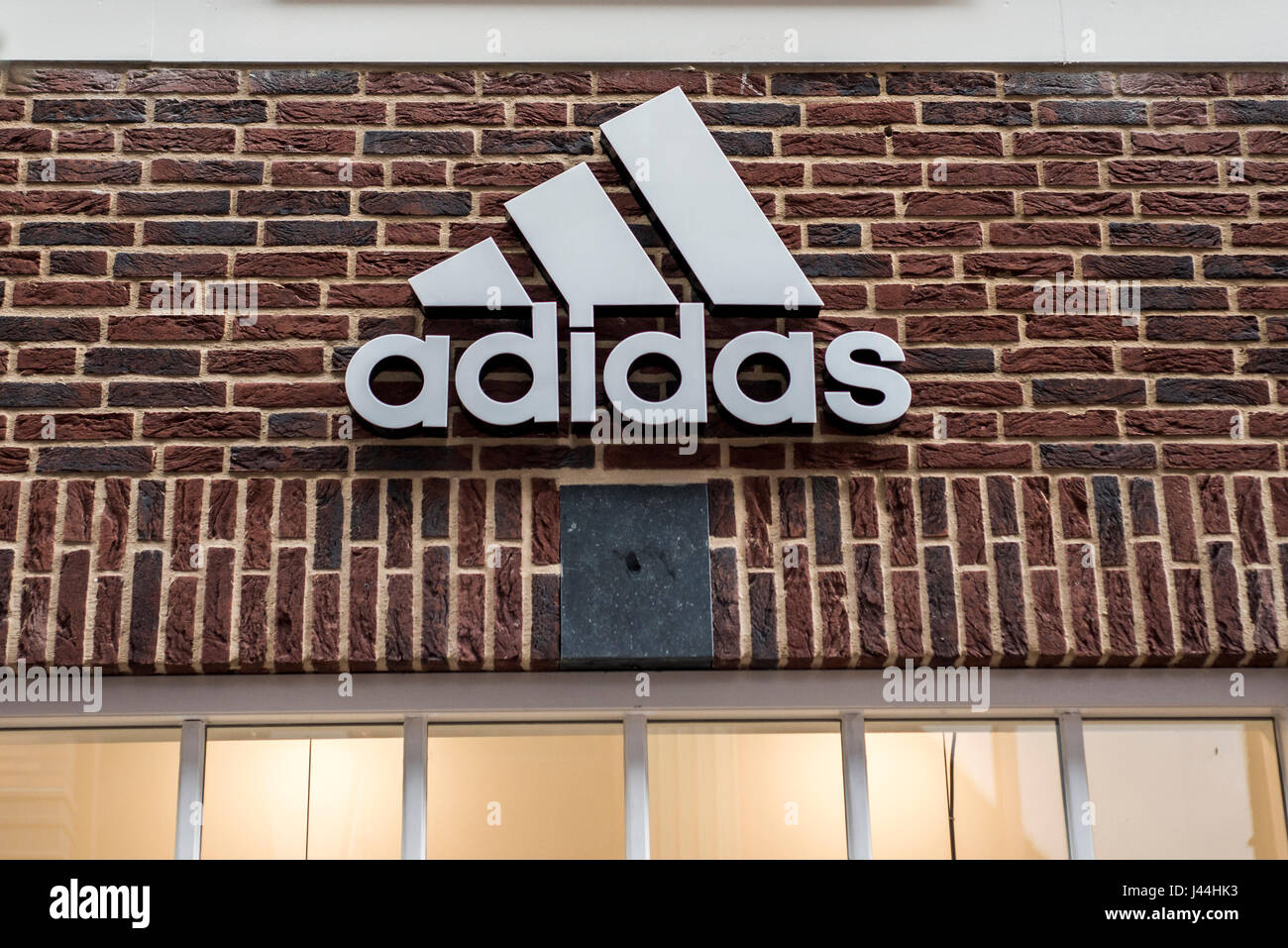Goed gevoel Inloggegevens Bewijs Roermond Netherlands 07.05.2017 - Logo of the adidas brick house Store in  the Mc Arthur Glen Designer Outlet shopping area Stock Photo - Alamy