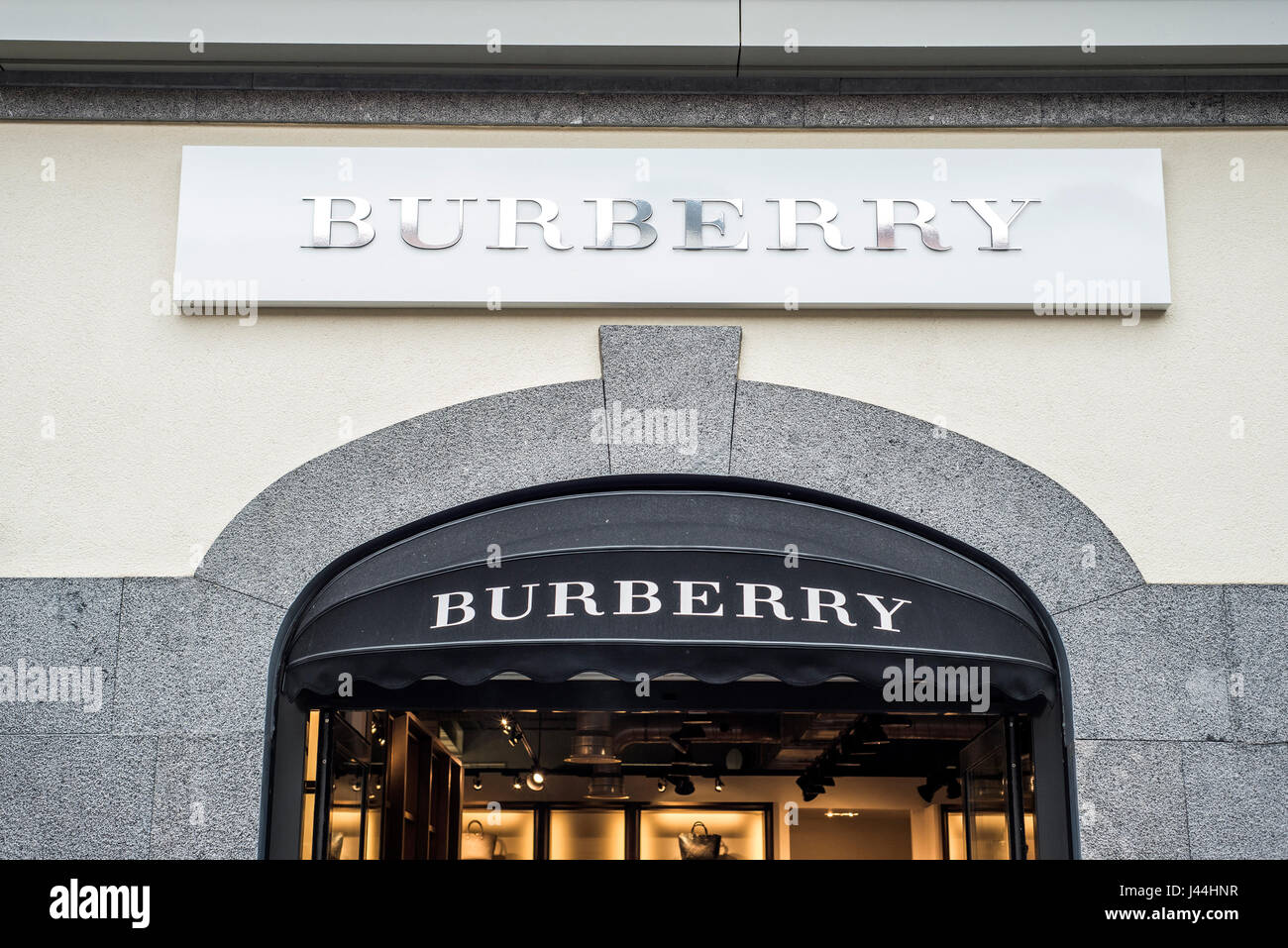 Roermond Netherlands 07.05.2017 - Logo of the Burberry Store in the Mc  Arthur Glen Designer Outlet shopping area Stock Photo - Alamy