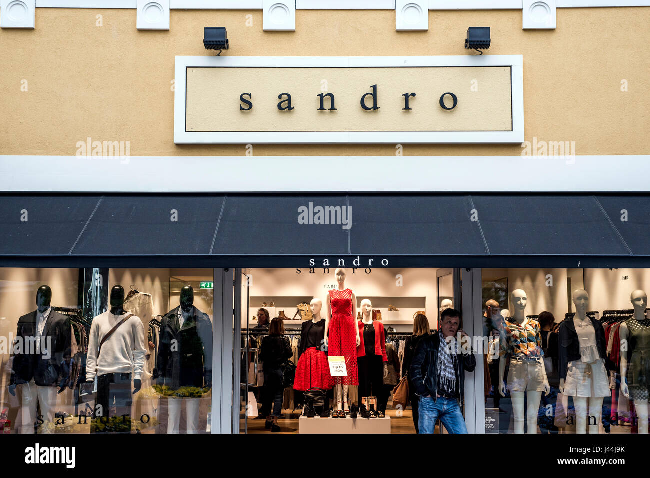 Sandro paris store hi-res stock photography and images - Alamy