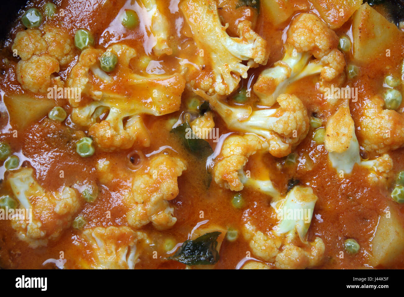 Cauliflower Curry Indian Food Stock Photo Alamy