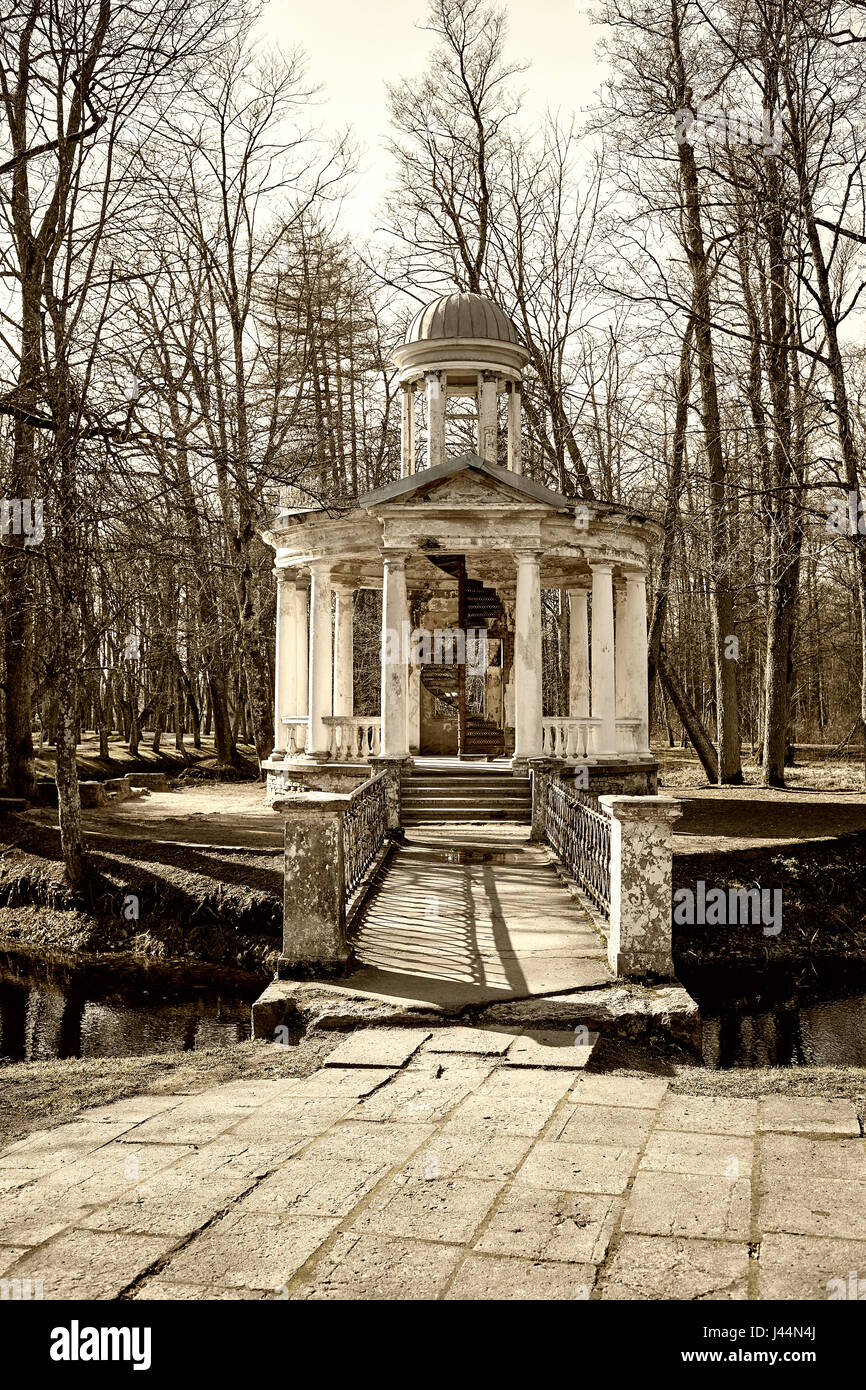 Damaged pavilion hi-res stock photography and images - Alamy