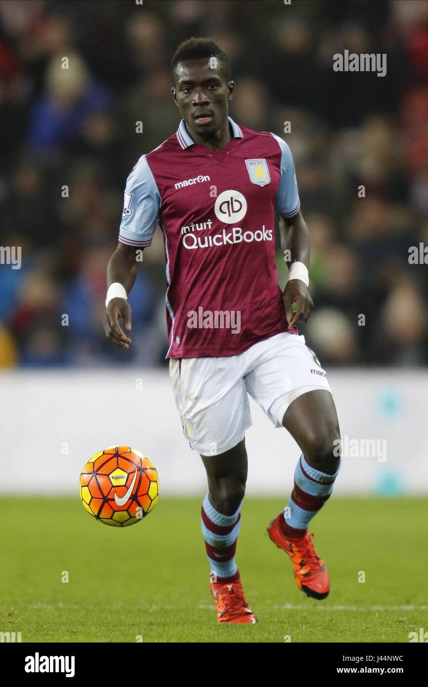 IDRISSA GANA-GUEYE ASTON VILLA FC ASTON VILLA FC STADIUM OF LIGHT SUNDERLAND ENGLAND 02 January 2016 Stock Photo