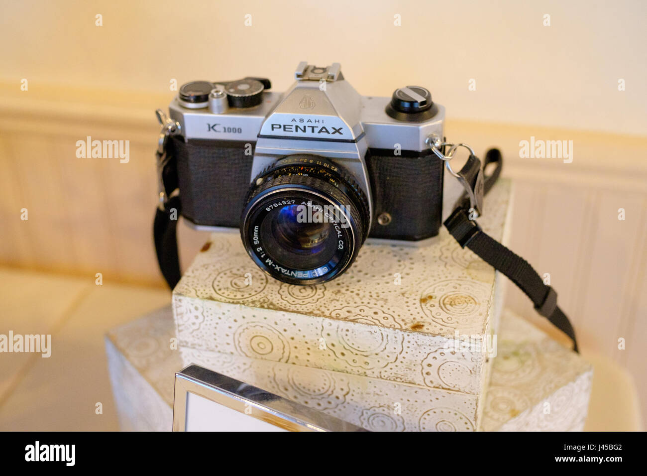 Pentax Asahi K1000 35mm Film Camera Stock Photo Alamy