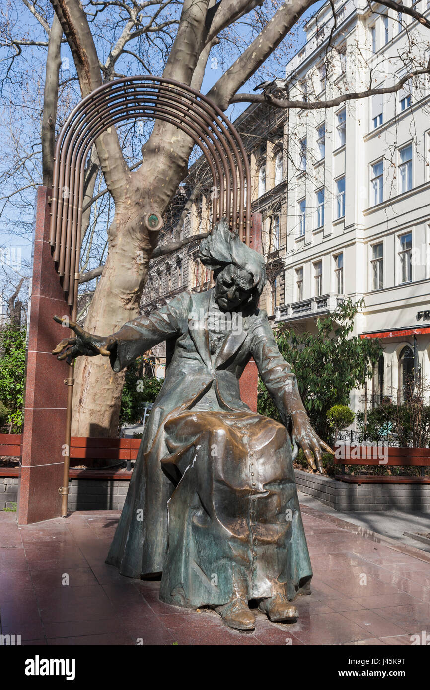 Statue of Franz Liszt by Marton László, Liszt Ferenc tér, Terézváros, Budapest, Hungary Stock Photo