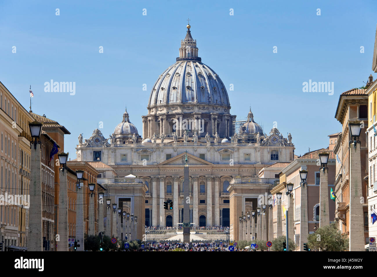 The Papal Basilica of St. Peter in the Vatican 'Basilica Papale di San Pietro in Vaticano' or simply St. Peter's Basilica is an Italian Renaissance ch Stock Photo