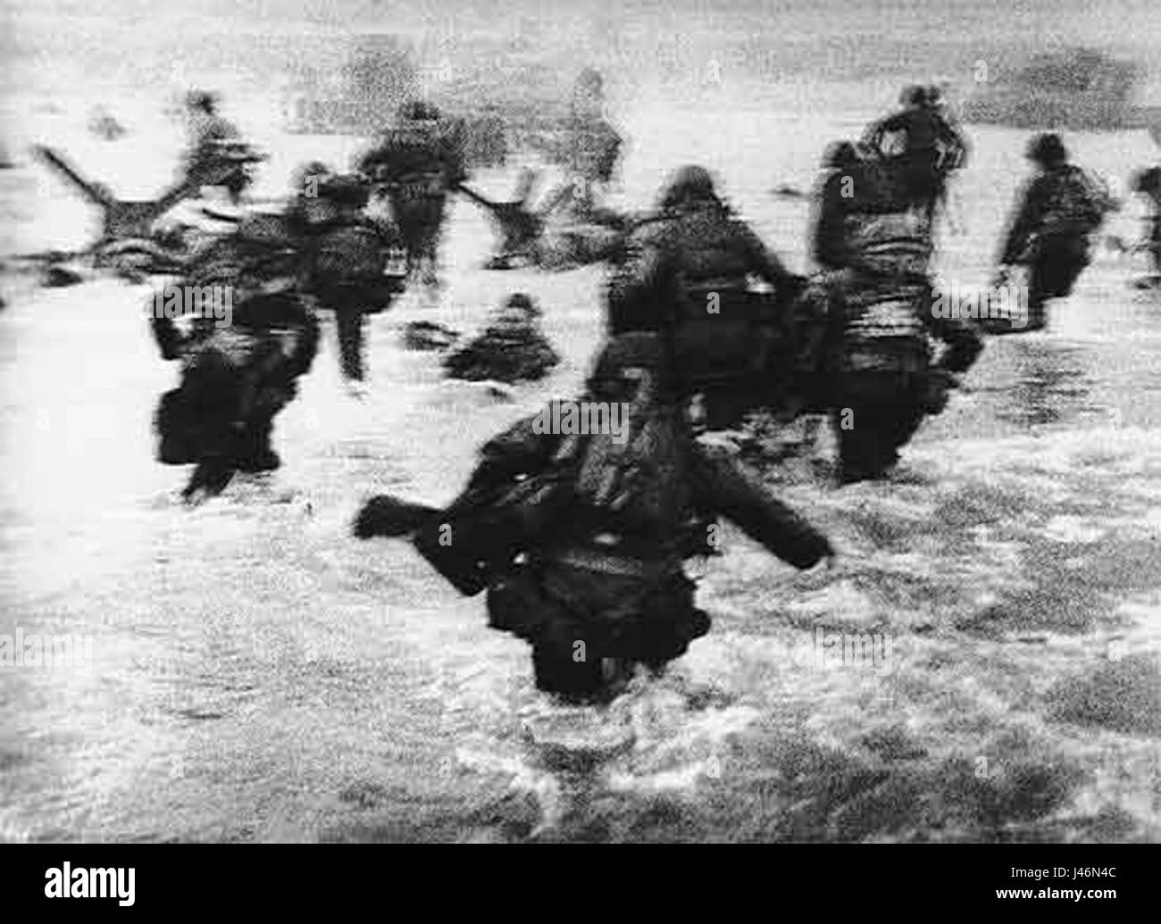 Normandy beach 1944 hi-res stock photography and images - Alamy