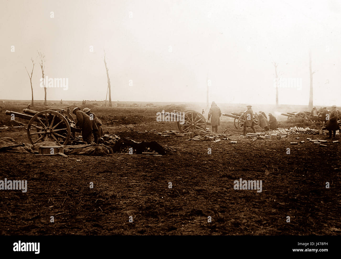 WW1 - Battle of the Scarpe - 18 pounder gun in action - Monchy-le-Preux,  France - 11th April 1917 Stock Photo - Alamy
