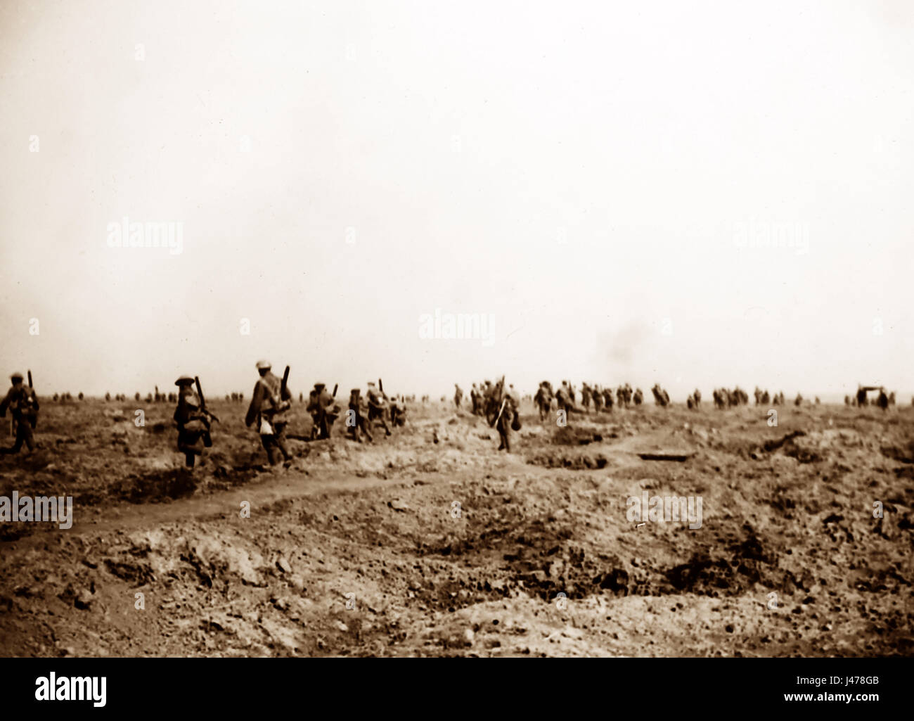 WW1 - Battle of Morval - Infantry moving forward on the front line near Ginchy - 25th September 1916 Stock Photo