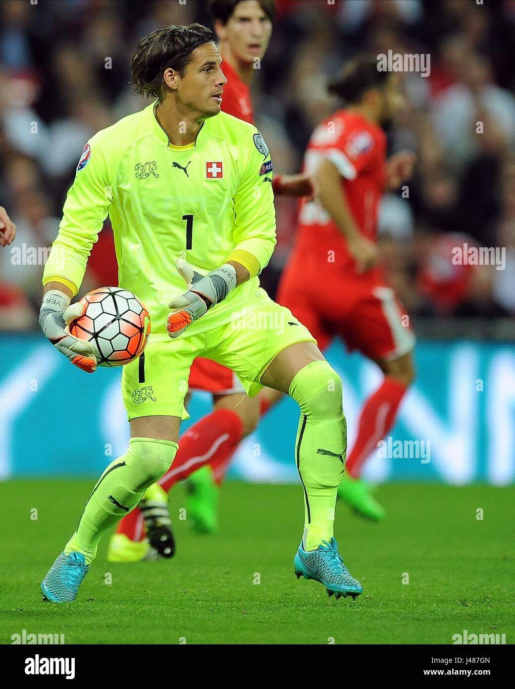 SWITZERLAND GOALKEPEER YANN SO ENGLAND V SWITZERLAND WEMBLEY STADIUM LONDON ENGLAND 08 September 2015 Stock Photo