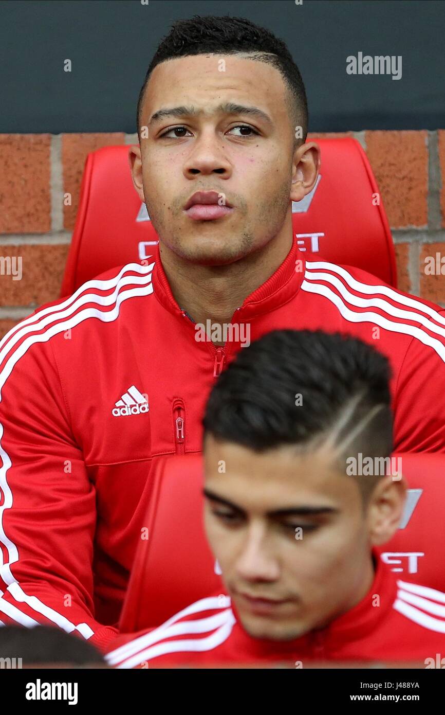 Depay manchester united hi-res stock photography and images - Alamy