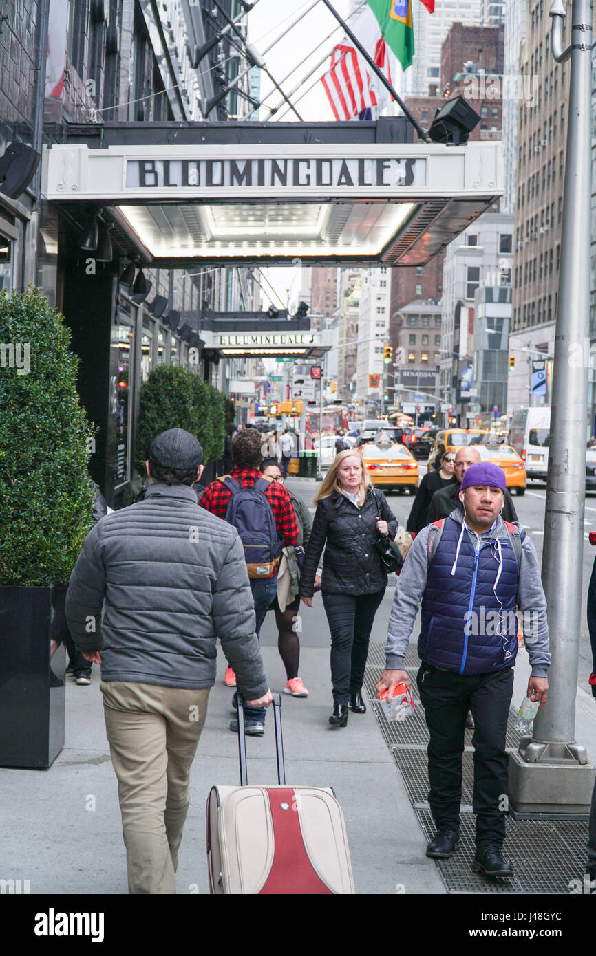 Shopping in Manhattan Bloomingdales New York MANHATTAN / NEW YORK
