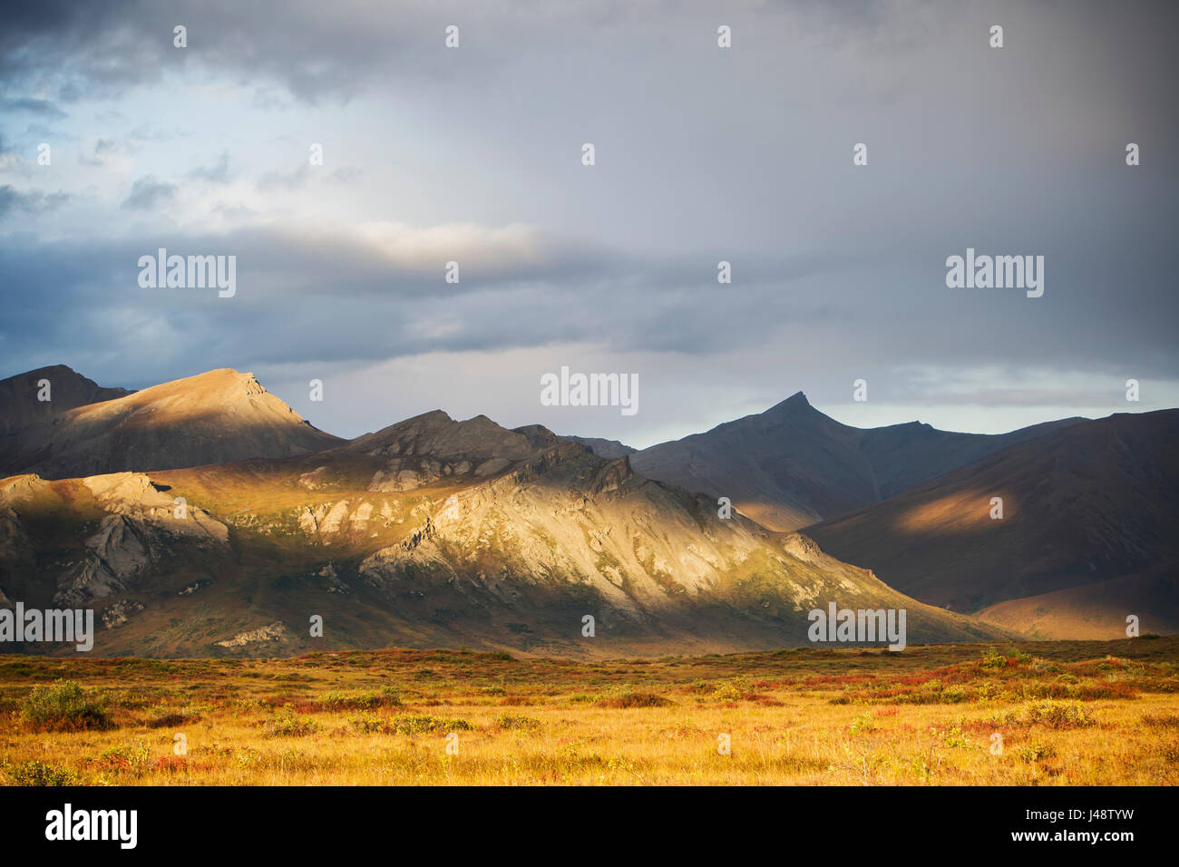 Brooks Range, Gates Of The Arctic National Park In Northwestern Alaska