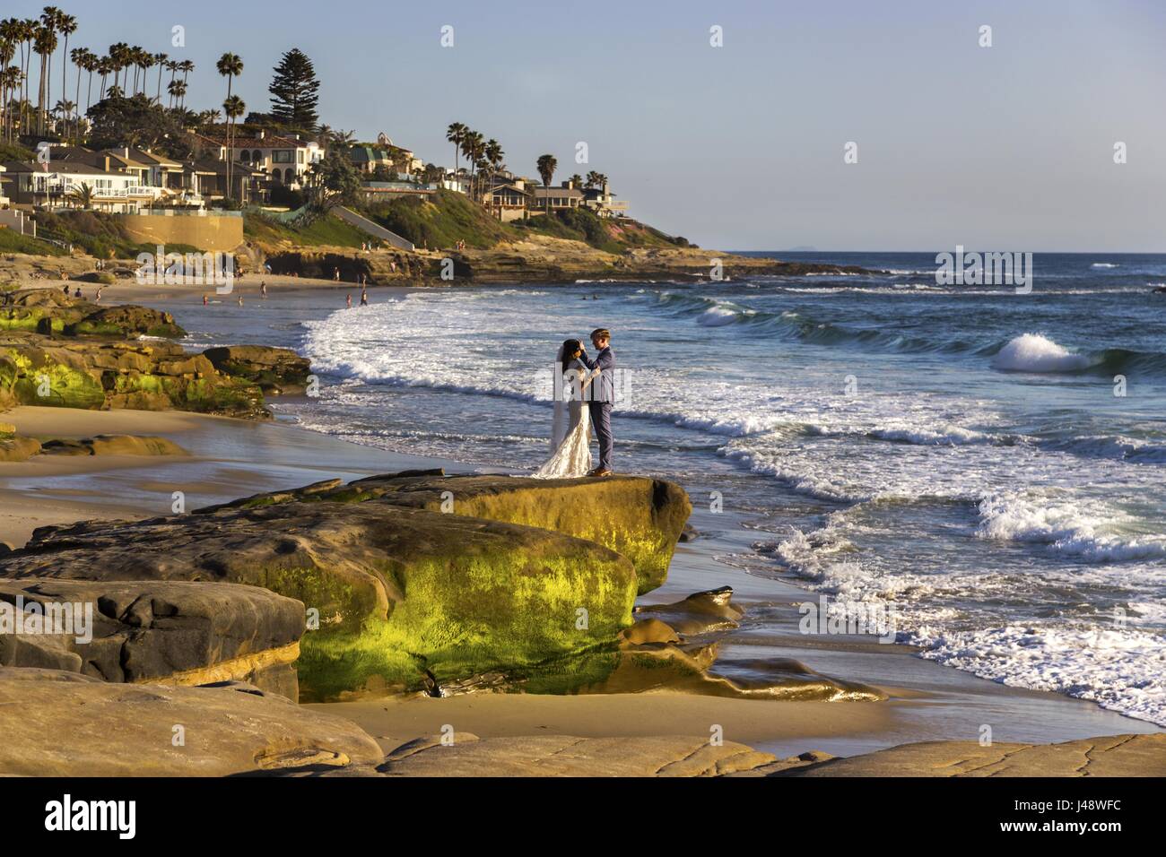 Just Married Wedding Couple In Love At Windansea Beach La Jolla San Diego Pacific Ocean California Coastline Stock Photo Alamy