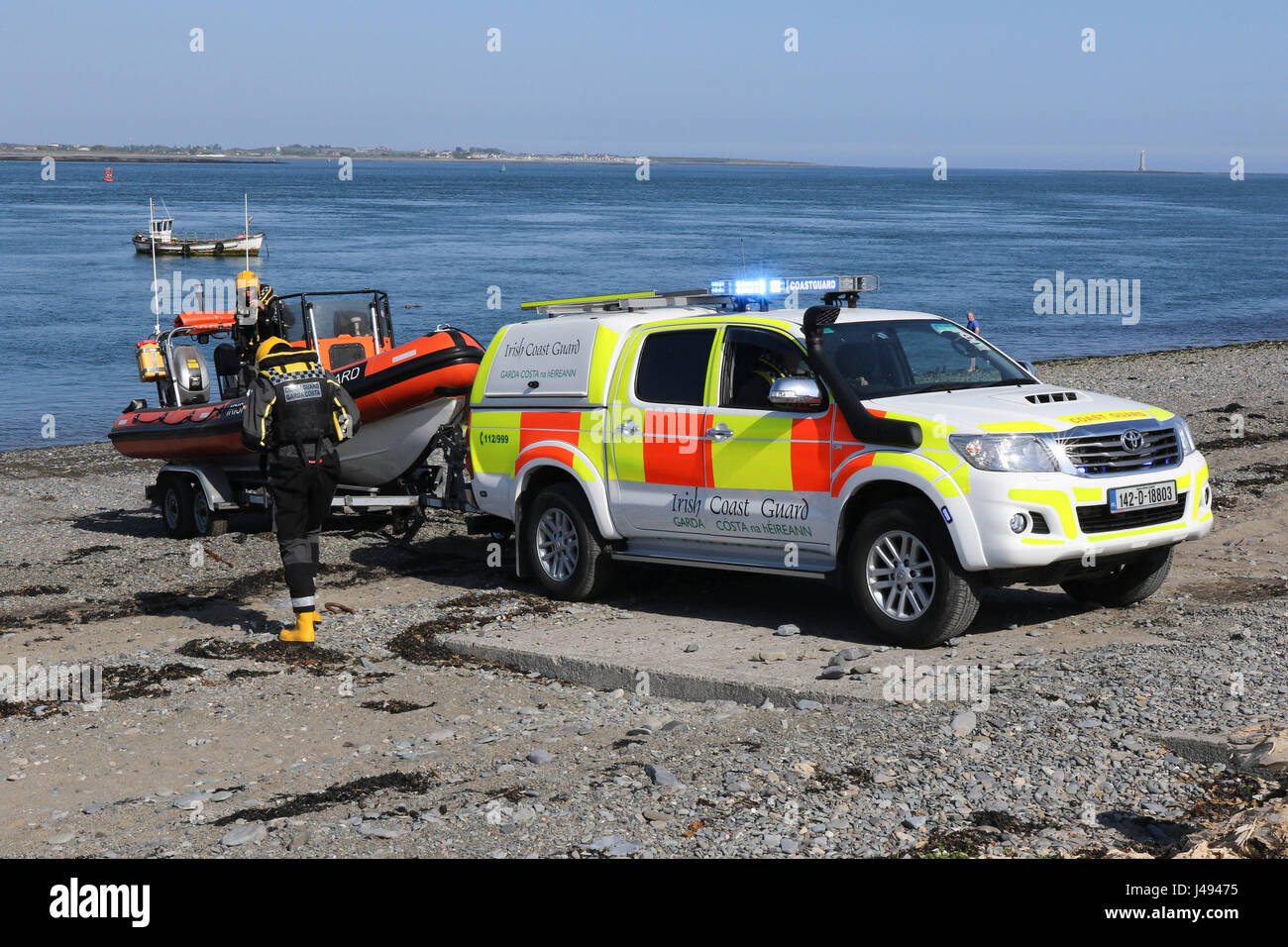 Irish coastguard emergency launch hi-res stock photography and images ...
