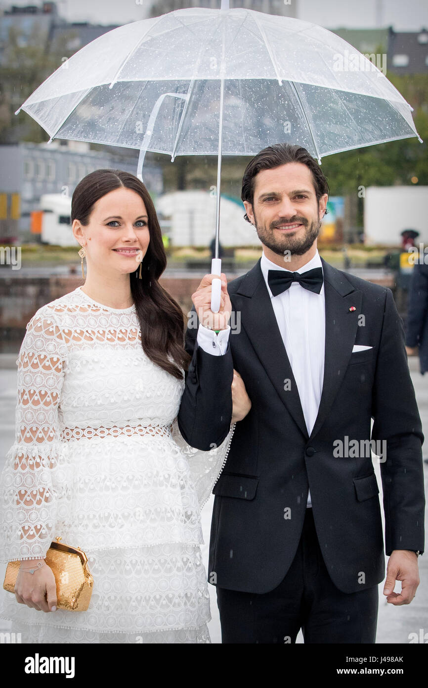 Oslo, Norway. 10th May, 2017. Prince Carl Philip and Princess Sofia of  Sweden attend the 80th birthday banquet of King Harald and Queen Sonja of  Norway at the Opera House in Oslo,