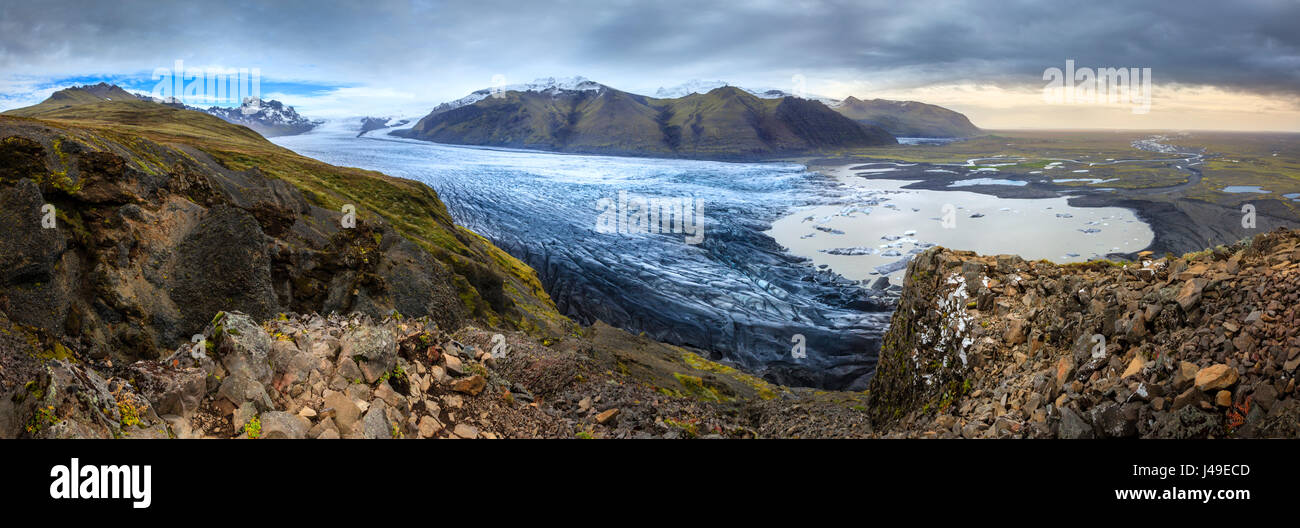 Panoramic view of Fjallsarlon glacier and lagoon in the south of Iceland Stock Photo