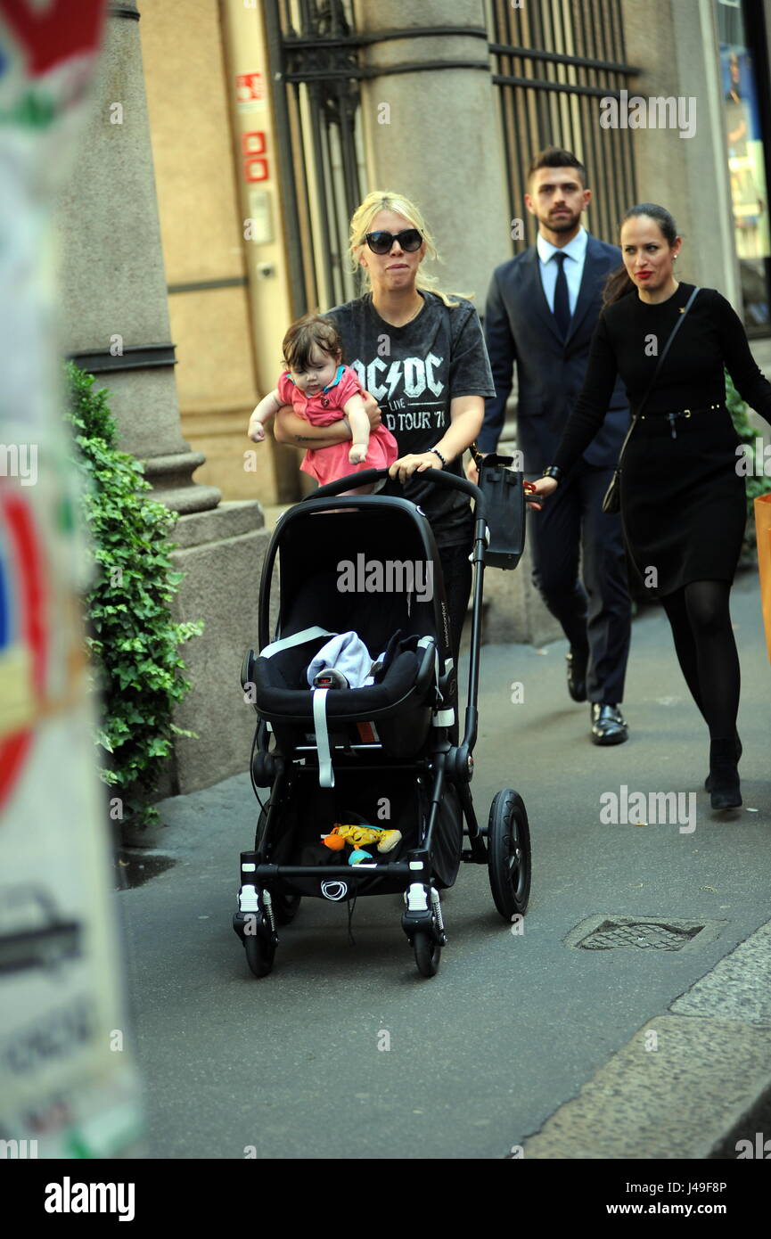 Milan, Wanda Nara shopping center with baby and driver Wanda Nara