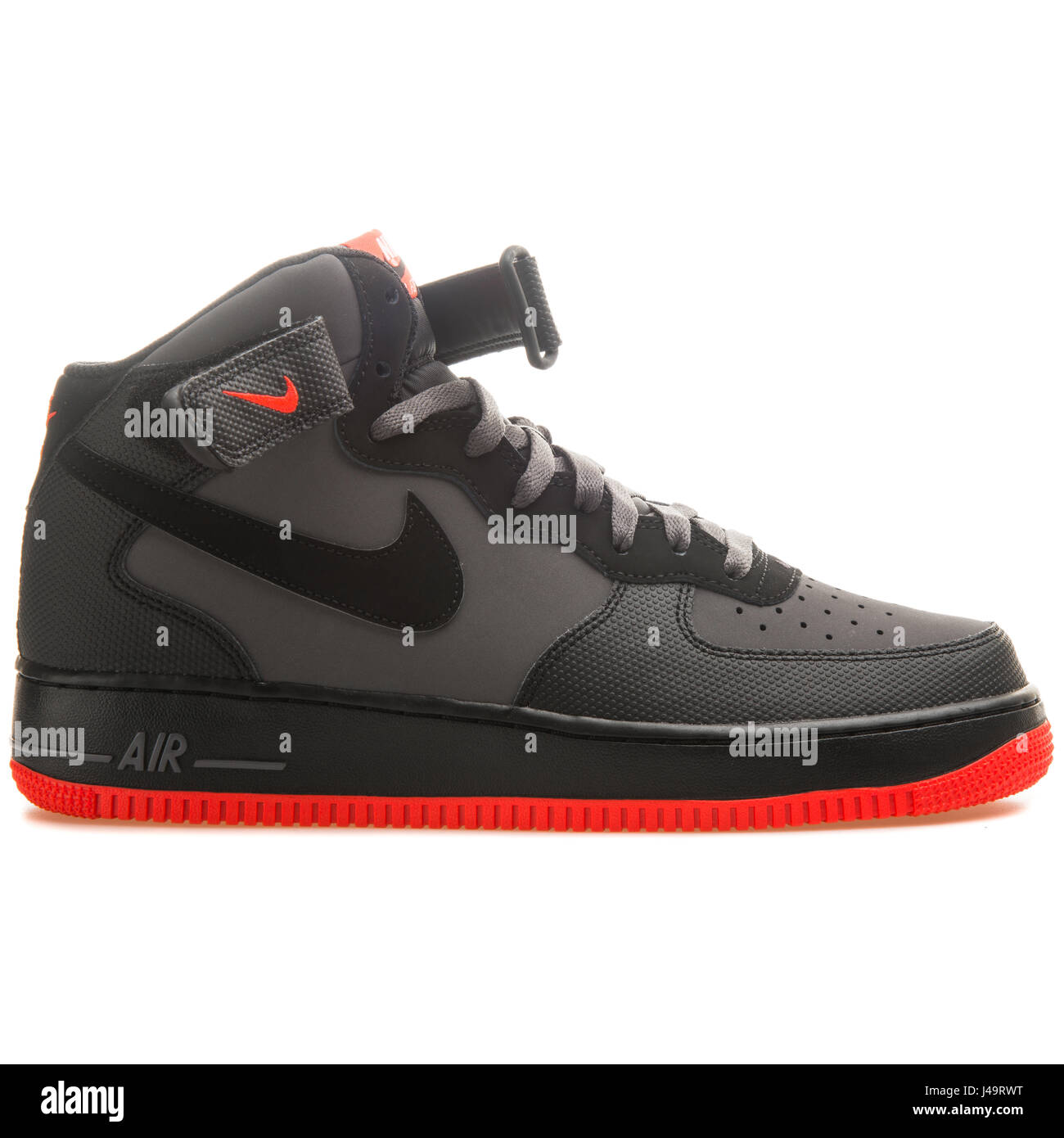 Air force 1 mid 07 hi-res stock photography and images - Alamy