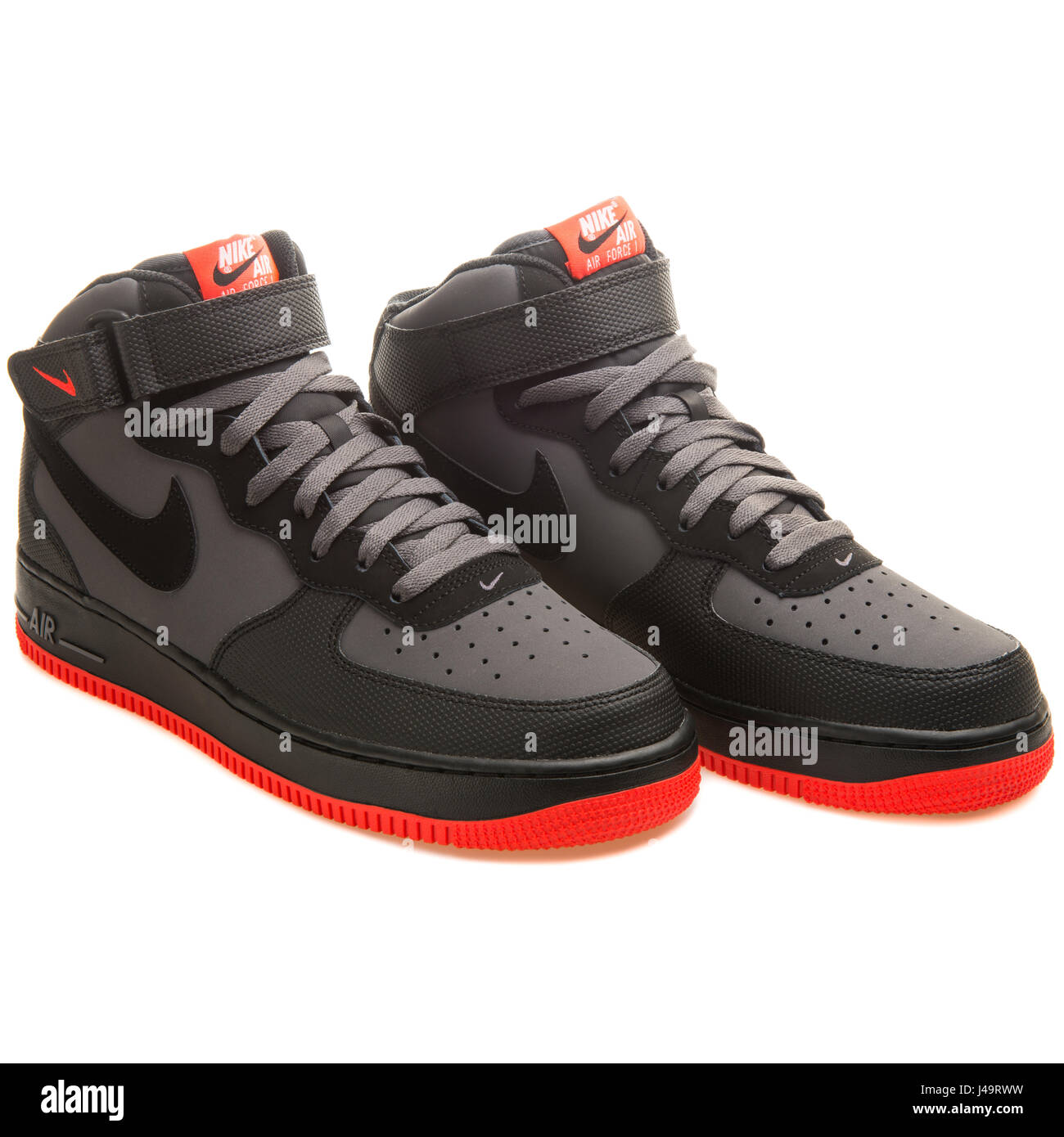 action physically Sobriquette Air force 1 mid 07 hi-res stock photography and images - Alamy