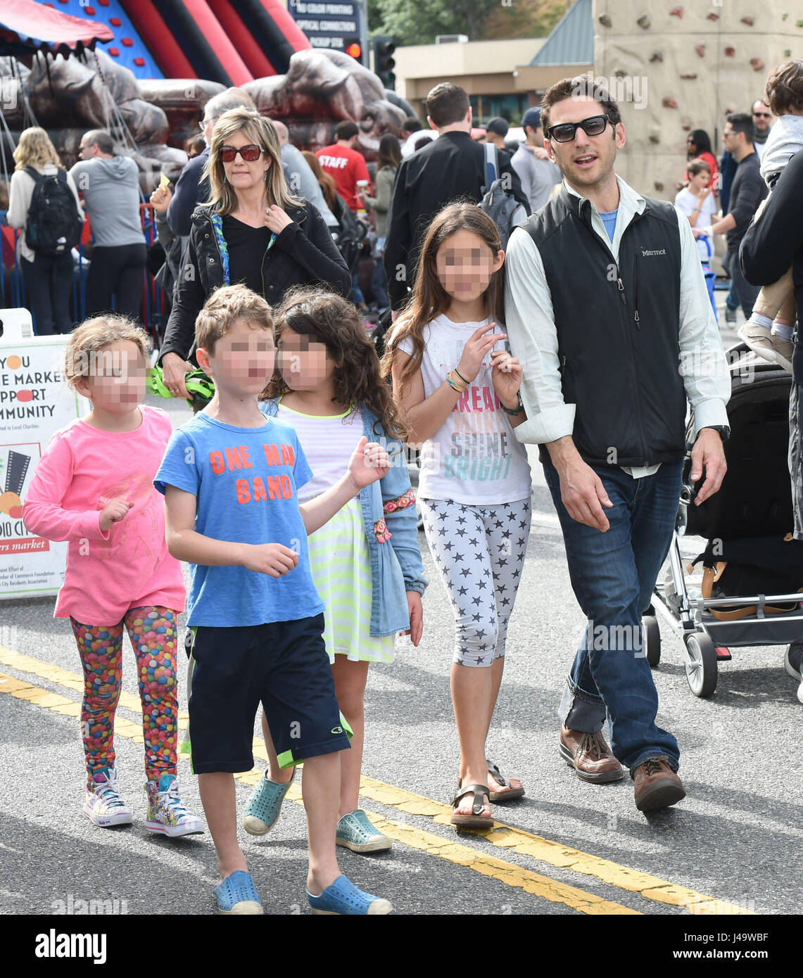 Mark Feuerstein taking his three daughters to the Farmers' Market in ...