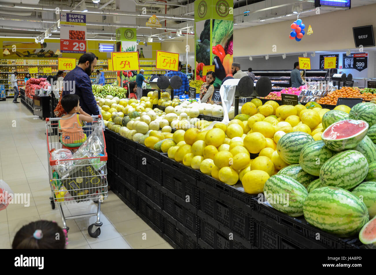 Hyperstar Supermarket at the biggest mall of Pakistan, Emporium Mall