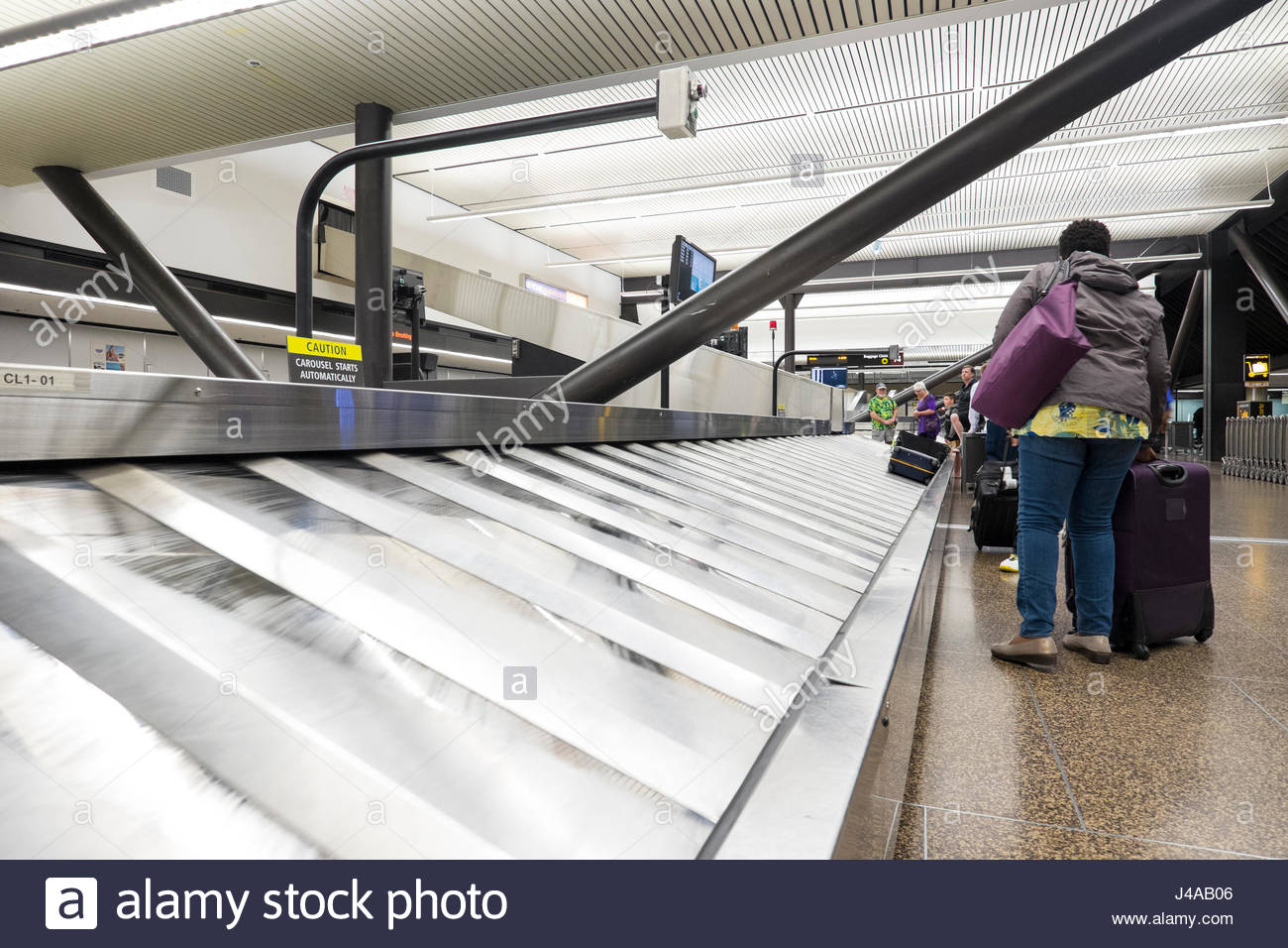 seatac lost baggage