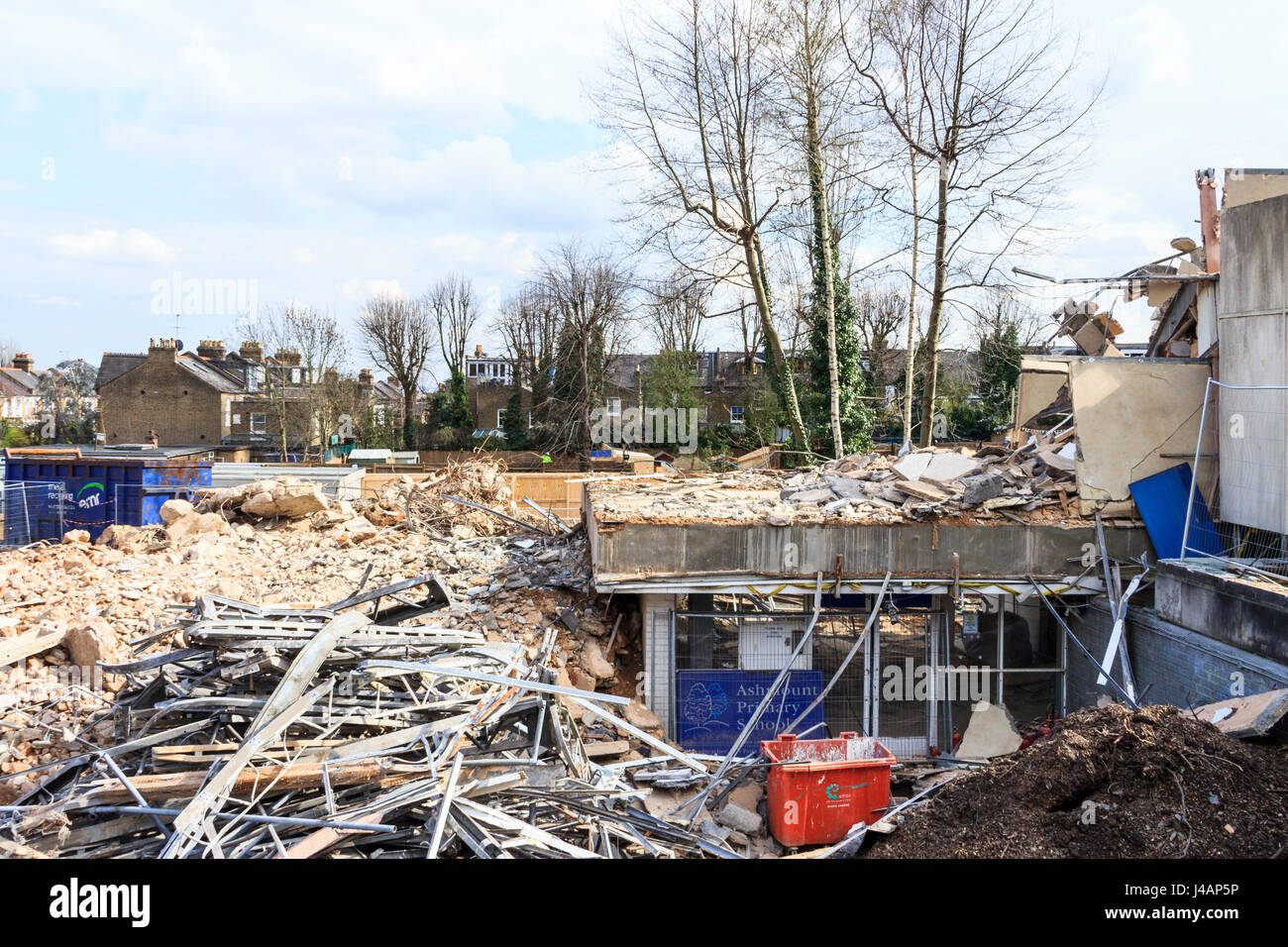 Demolition of the old Ashmount Primary School, Islington, North London, UK Stock Photo