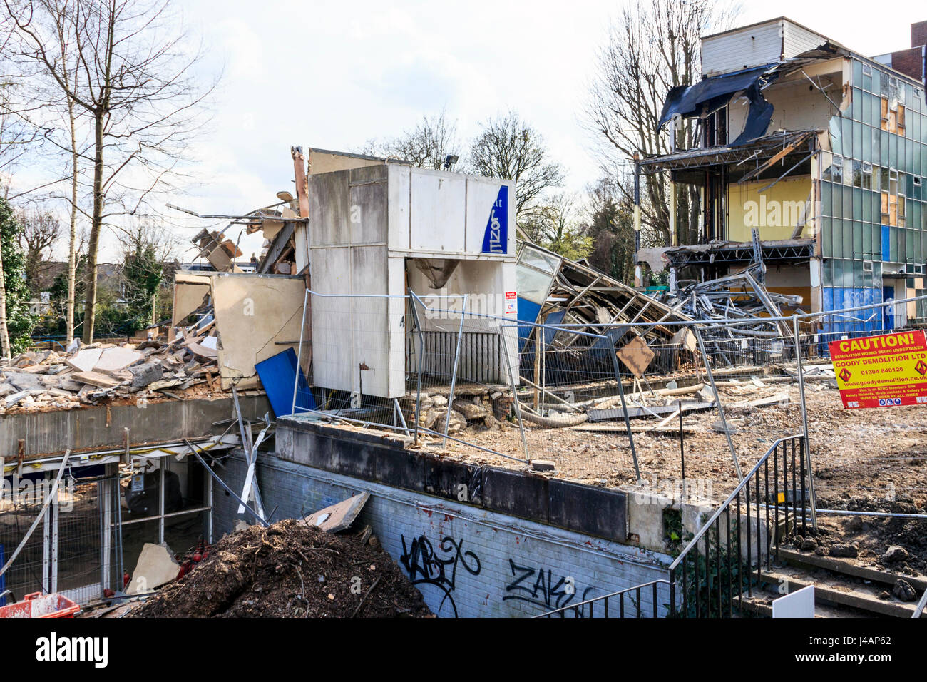 Demolition of the old Ashmount Primary School, Islington, North London, UK Stock Photo