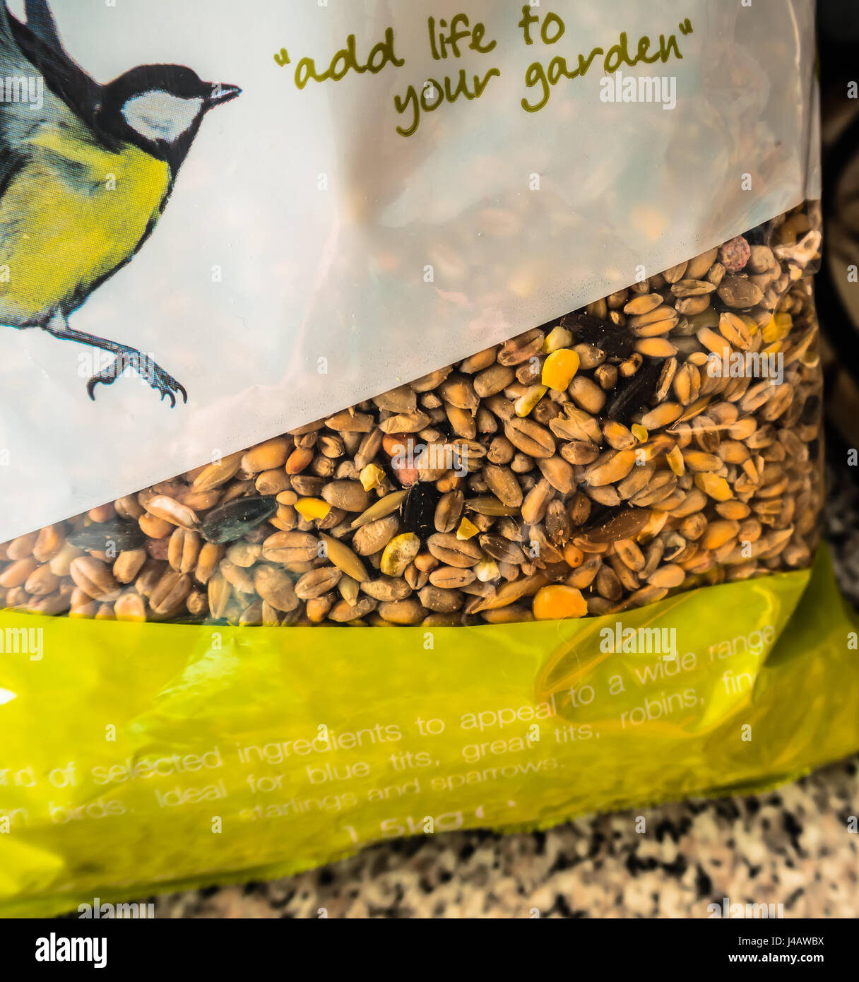 Attract birds hires stock photography and images Alamy