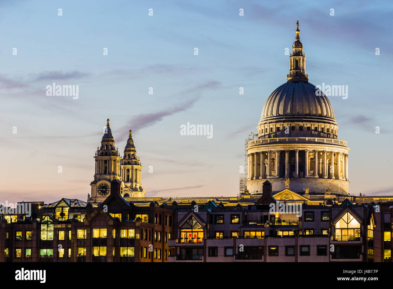 St. Pauls Cathedral in twilight, London Stock Photo