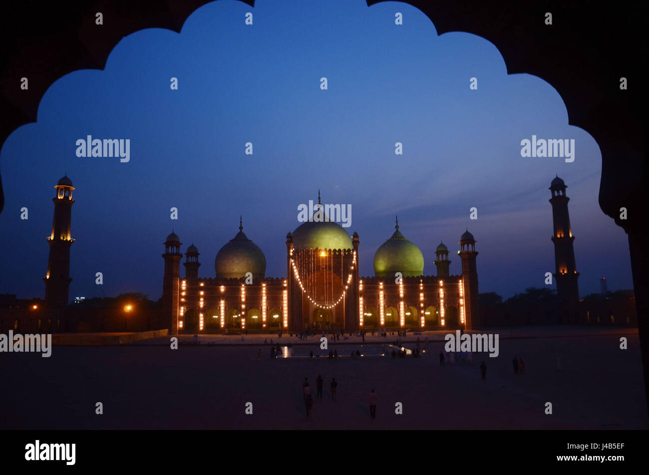 Eve of sha e barat hi-res stock photography and images - Alamy Eve of sha e barat hi-res stock photography and images - Alamy