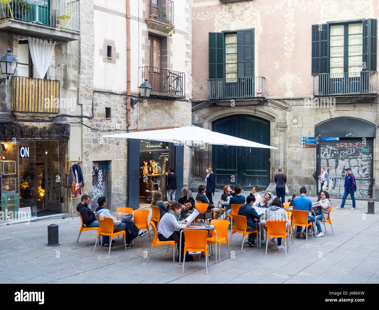 Al fresco dining in Placa Sant Just, Barcelona, Spain. Stock Photo