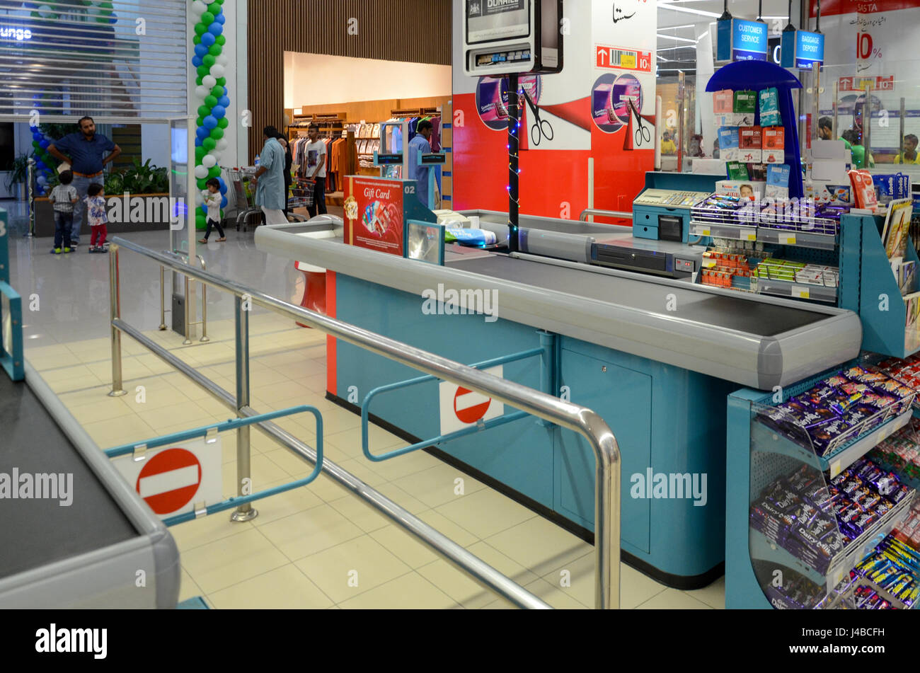 Hyperstar Supermarket at the biggest mall of Pakistan, Emporium Mall