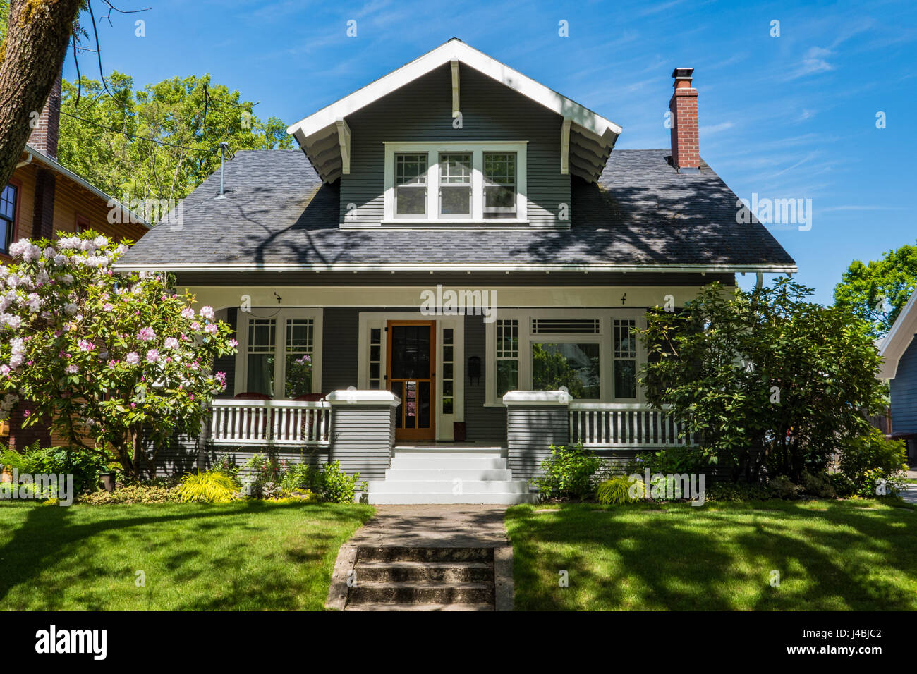 Classic craftsman house in Portland, Oregon Stock Photo Alamy