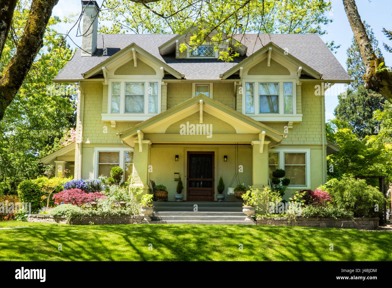 Classic craftsman house in Portland, Oregon Stock Photo Alamy