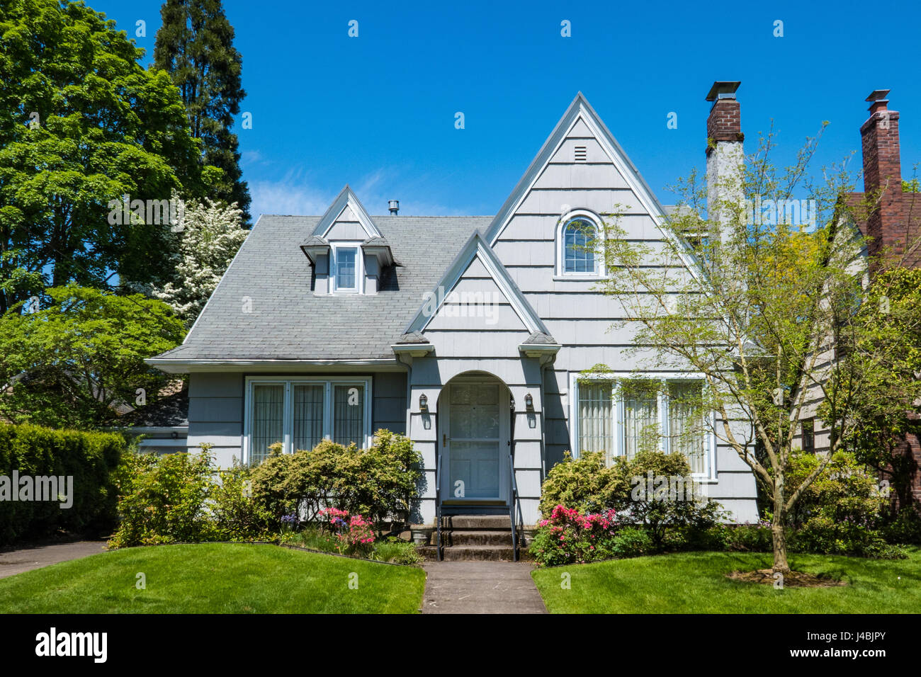 Classic craftsman house in Portland, Oregon Stock Photo Alamy