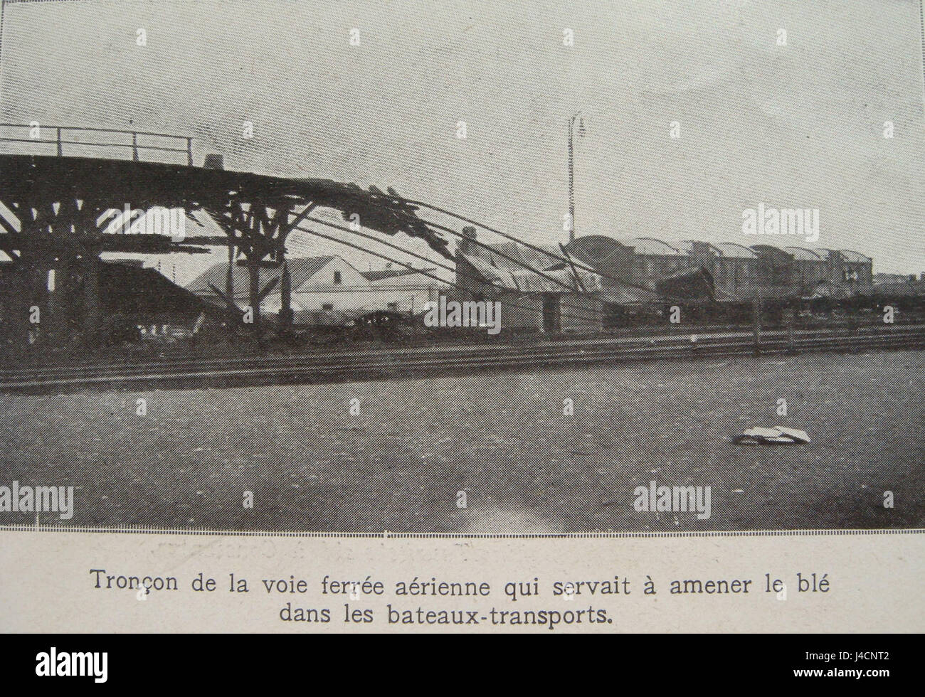 La voie ferree hi-res stock photography and images - Alamy, image size:1300x980