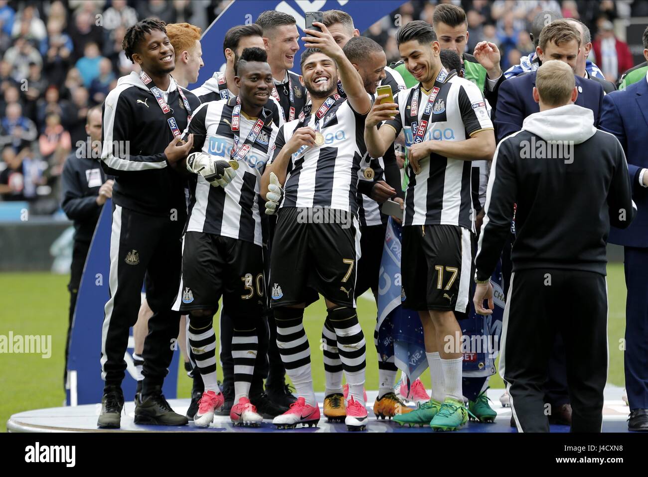 C Atsu A Lazaar Ayoze Perez Newcastle United Fc V Newcastle United Fc V Barnsley St James Park Newcastle England 07 May 17 Stock Photo Alamy