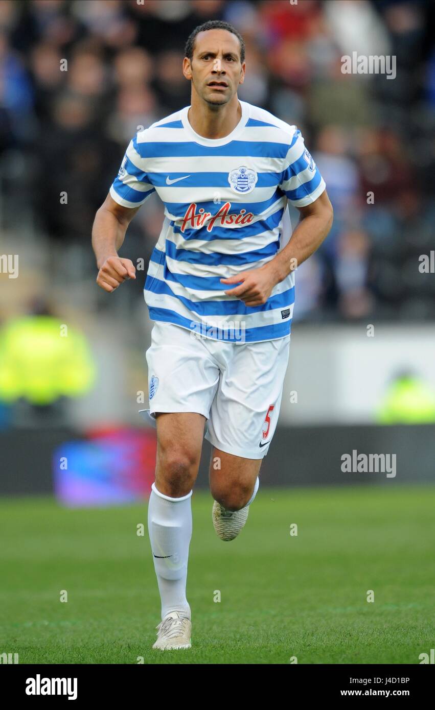 Rio Ferdinand Queens Park Rangers Fc Queens Park Rangers Fc Kc Stadium Hull England 21 February 15 Stock Photo Alamy