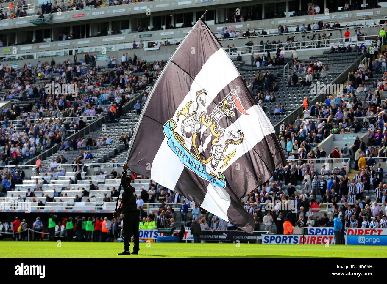 Newcastle united fc flag hi-res stock photography and images - Alamy