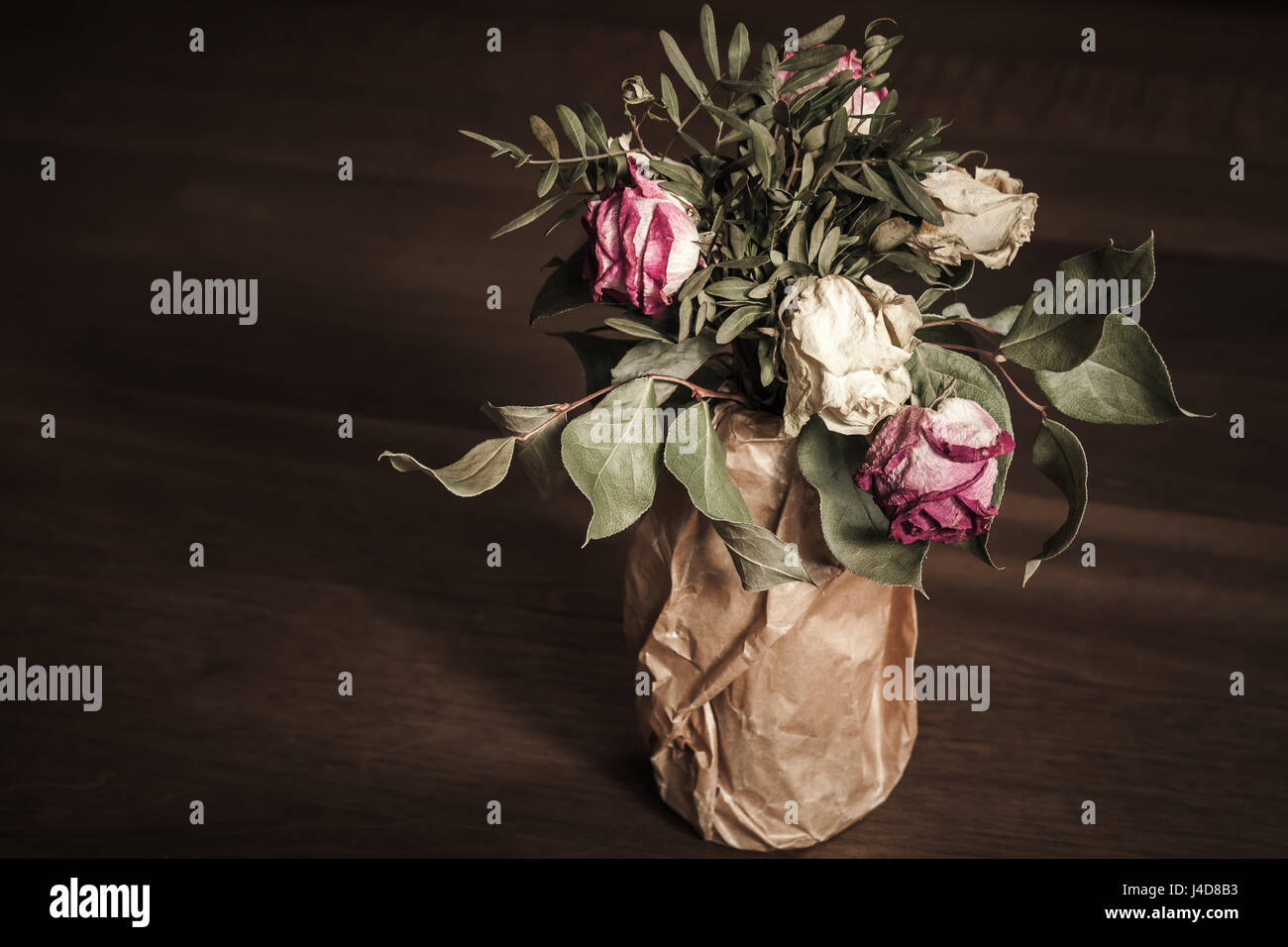Low key roses hi-res stock photography and images - Alamy