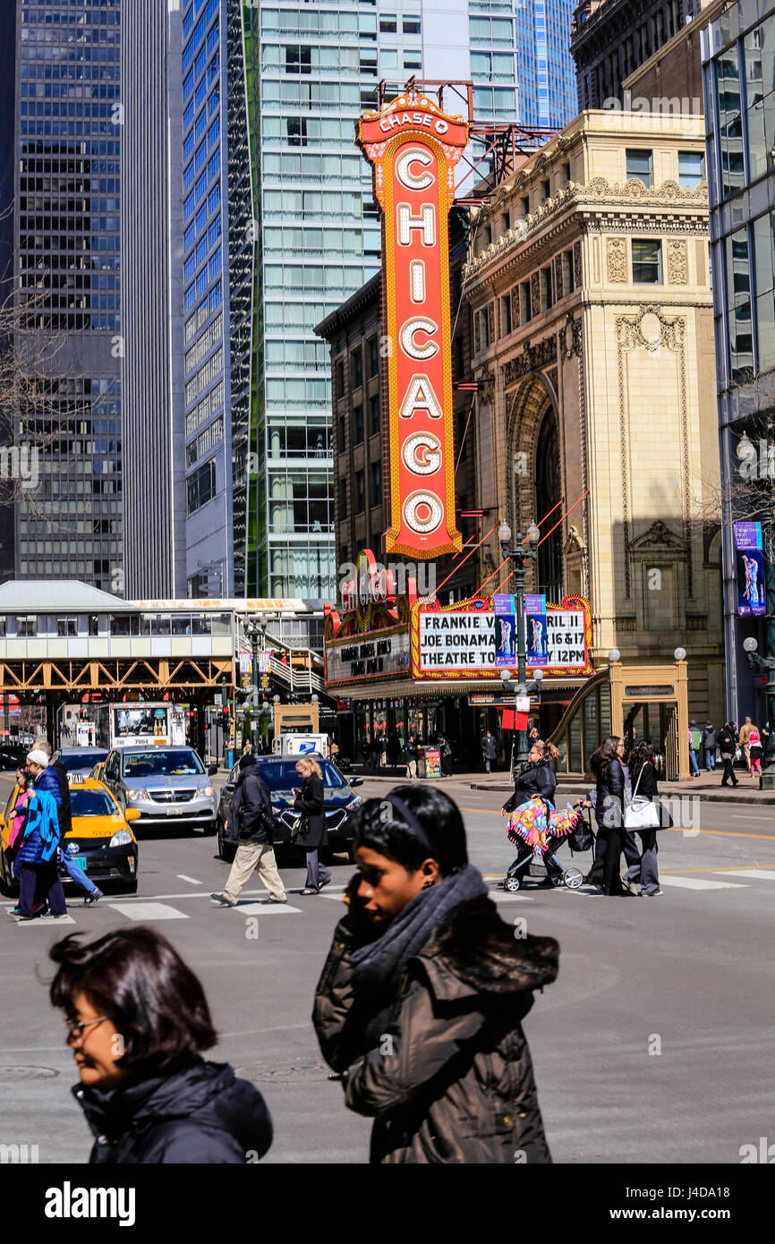 Chicago, Street Scene at Chicago Theater, Chicago, Illinois, USA, North America, Stra§enszene am Chicago Theatre, Chicago, Illinois, USA, Nordamerika Stock Photo