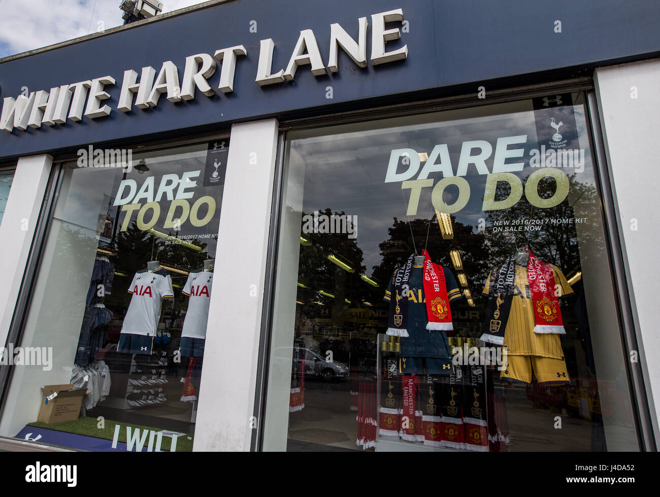 The tottenham hotspur club shop hi-res stock photography and images - Alamy