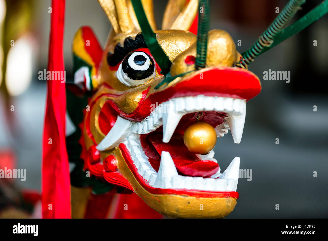 Dragon dance temple by old hi-res stock photography and images - Alamy