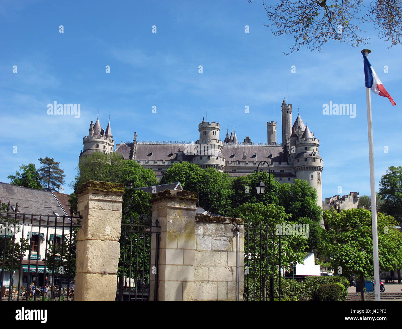Chateau de Pierrefonds, ViolletleDuc architect, Pierrefonds, Oise, HautsdeFrance, Picardie Chateau de Pierrefonds, ViolletleDuc architect, Pierrefonds, Oise, HautsdeFrance, Picardie