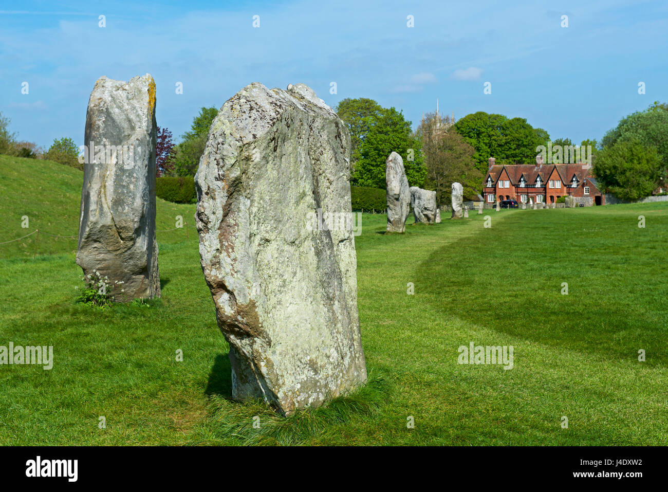 Uk Standing Rocks Standing stones at Avebury, Wiltshire, England UK Stock Photo - Alamy