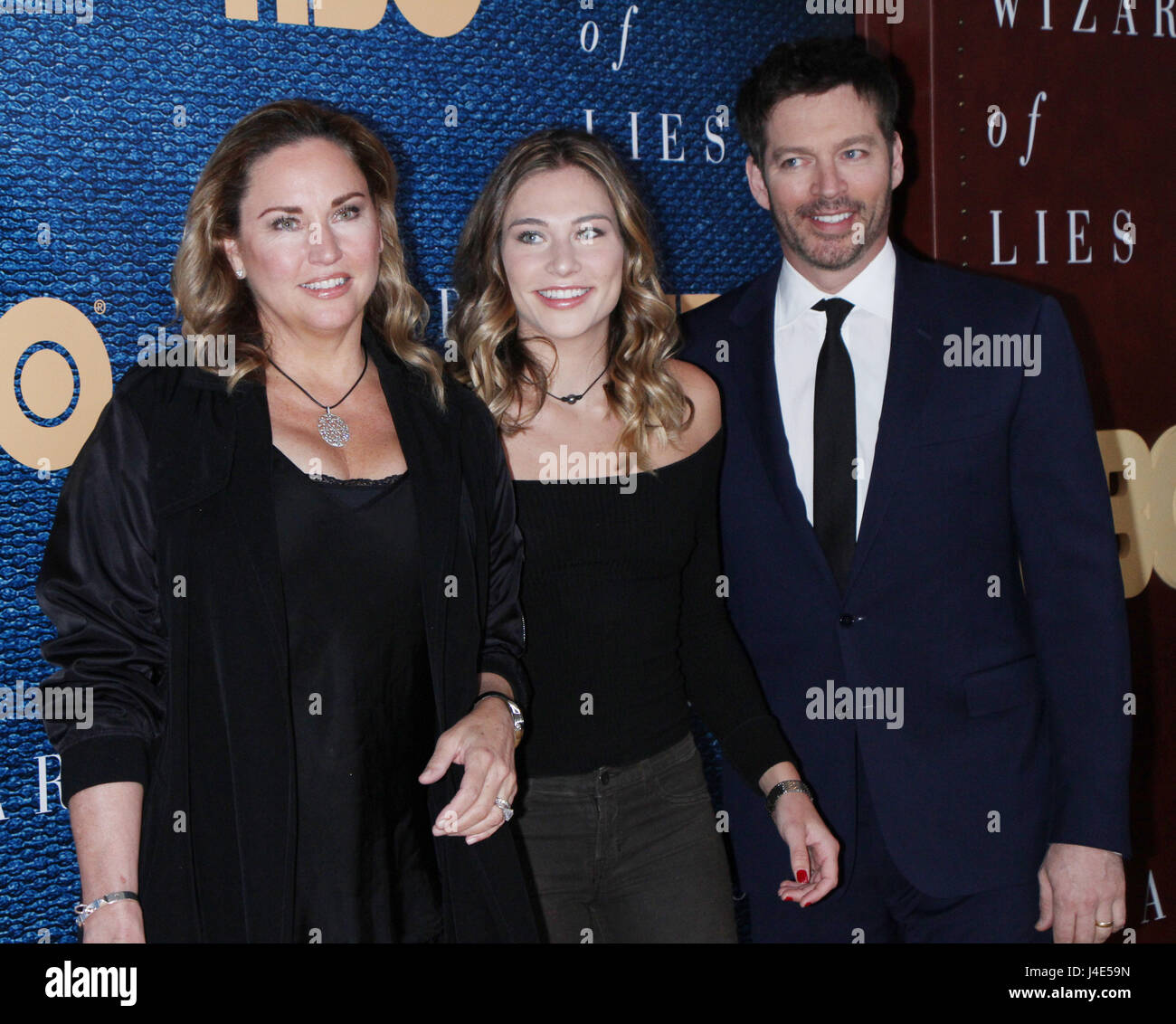 New York, USA. 12th May, 2017. Jill Goodacre, Sarah Kate Connick, Harry  Connick Jr. attend HBO Films presents The Wizard of Lies Premiere at the  Museum of Modern Art in New York