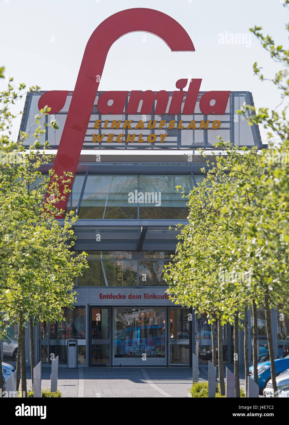 Oldenburg, Germany. 11th May, 2017. A Famila shopping centre in the ...