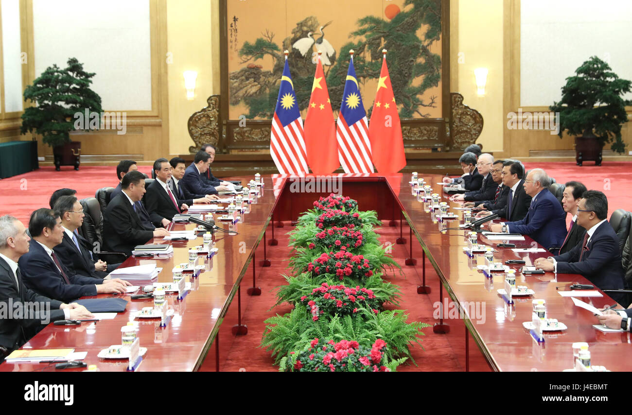 (170513) -- BEIJING, May 13, 2017 (Xinhua) -- Chinese President Xi Jinping meets with Malaysian Prime Minister Najib Razak in Beijing, capital of China, May 13, 2017. (Xinhua/Ma Zhancheng)(lfj) Stock Photo